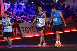 BIB: 44562, 3829, 43478
                            <button type="button" onclick="openModal(23197002)" class="btn btn-primary btn-sm float-right btn-popup" data-toggle="modal" data-target=".modal-high-quality">
                        <i class="fas fa-shopping-cart"></i> Add to Cart
                    </button>
                                            <button type="button" onclick="isThisMe(23197002, true)" class="btn btn-success btn-sm float-right btn-popup btn-isme hidden" data-toggle="tooltip" data-placement="bottom" title="นี่คือรูปของคุณใช่ไหม คลิกที่นี่เพื่อเอาเข้าอัลบั้ม">
                        <i class="fas fa-plus"></i> Add to album
                    </button>
                    <button type="button" onclick="isThisMe(23197002, false)" class="btn btn-warning btn-sm float-right btn-popup btn-isnotme hidden">
                        <i class="fas fa-ban"></i> Remove from album
                    </button>